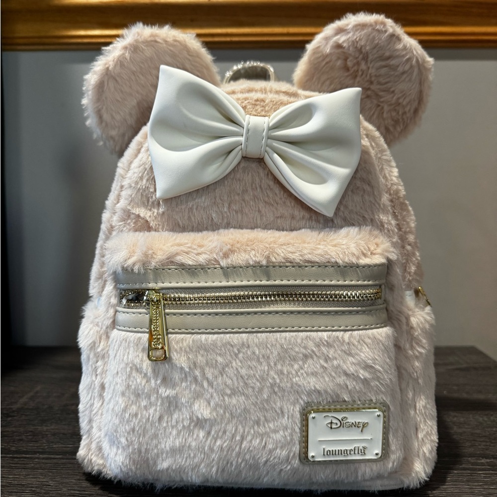 Disney Minnie Mouse Faux Fur Loungefly Backpack NWT